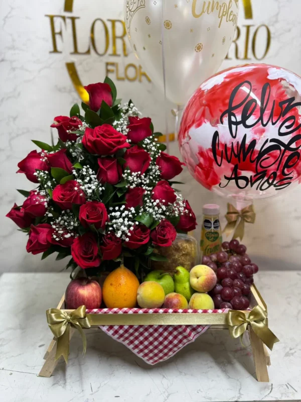 Desayuno sorpresa con rosas, frutas y globo