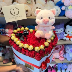 Caja corazon con rosas, chocolates Ferrero Rocher y peluche