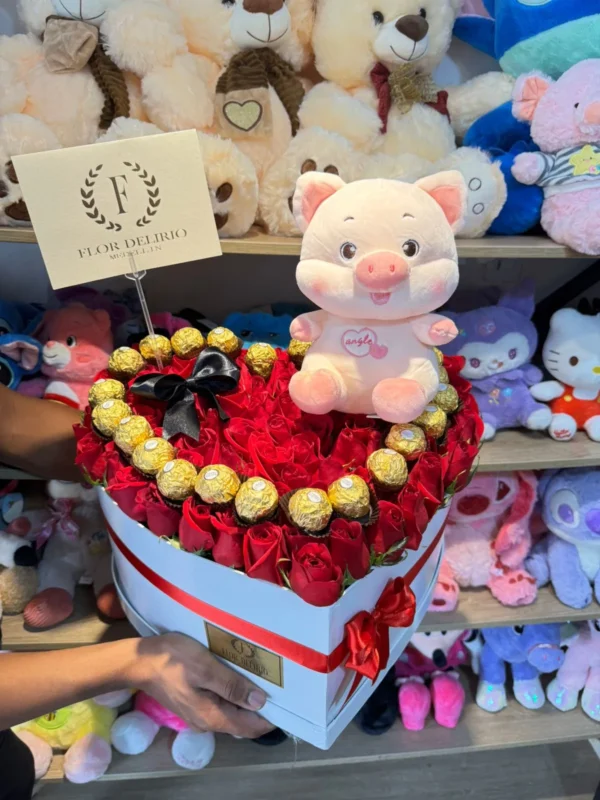 Caja corazon con rosas, chocolates Ferrero Rocher y peluche