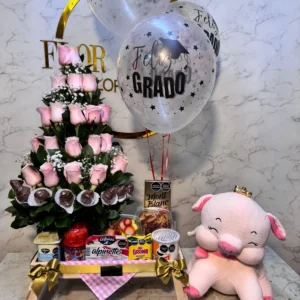 Desayuno sorpresa con rosas, globos con helio, fresas con chocolate y peluche