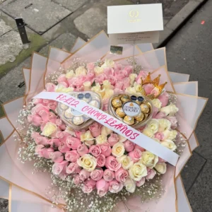 Bouquet de 200 rosas con dos cajas corazon Ferrero Rocher