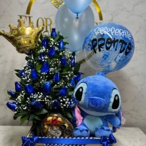 Desayuno sorpresa con rosas azules, caja corazon Ferrero Rocher, globos con helio y peluche