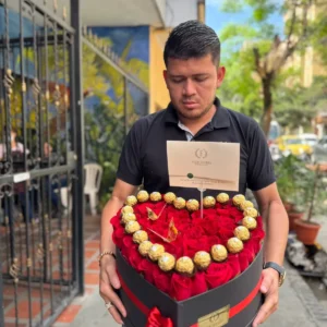 Corazon en rosas y chocolates Ferrero Rocher