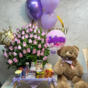 Desayuno sorpresa con rosas, peluche y globos con helio