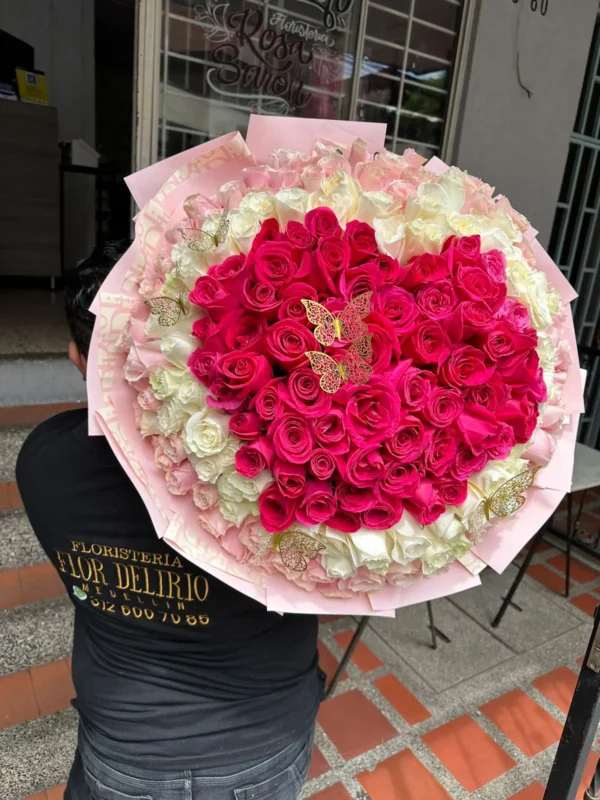 Bouquet con rosas surtidas